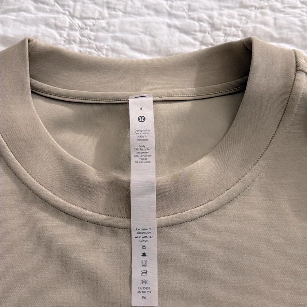 Lululemon Perfectly Oversized Cropped Crew Sweatshirt Softstreme Trench Tan - Picture 3 of 8